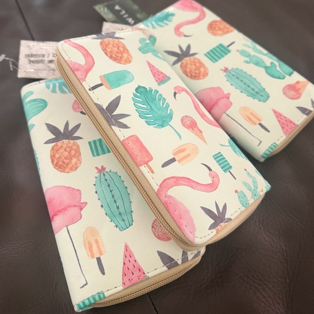 3 Tropical Coastal Wallets